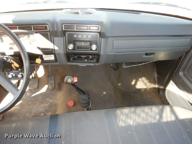 image for item DN7264 1984 Ford F600  bucket truck