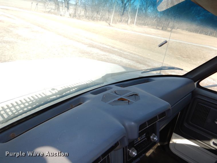 image for item DN7264 1984 Ford F600  bucket truck