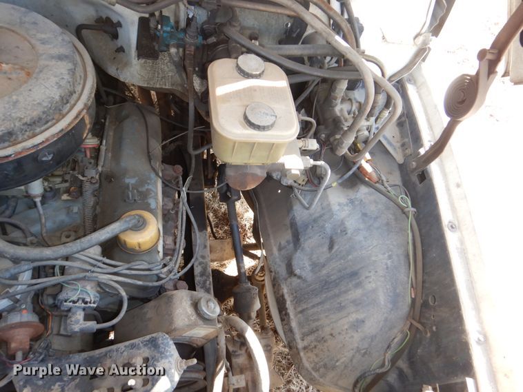 image for item DN7264 1984 Ford F600  bucket truck