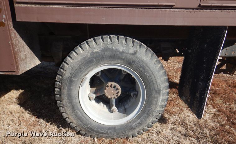 image for item DN7264 1984 Ford F600  bucket truck