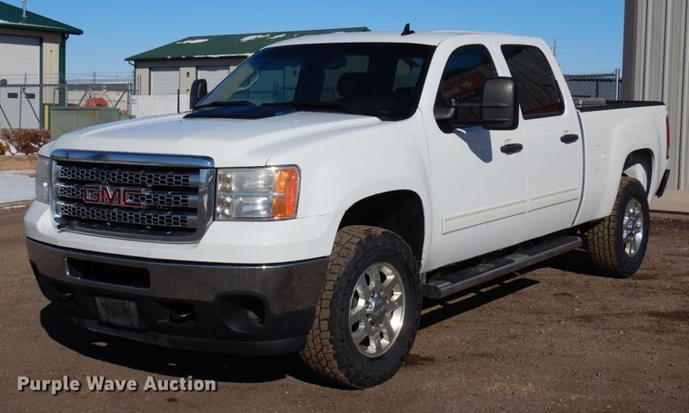 image for item DR1127 2013 GMC Sierra 3500HD  Crew Cab pickup truck