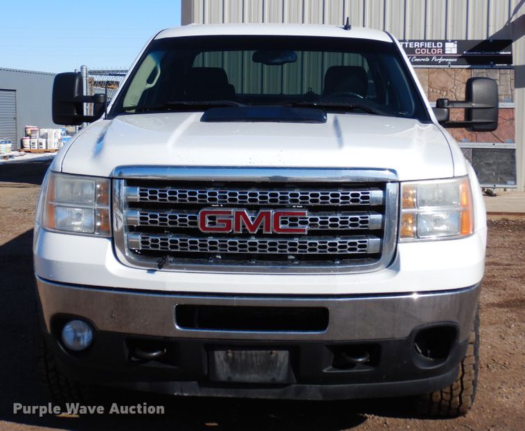 image for item DR1127 2013 GMC Sierra 3500HD  Crew Cab pickup truck