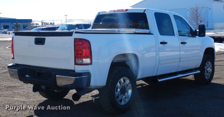 image for item DR1127 2013 GMC Sierra 3500HD  Crew Cab pickup truck