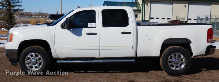 image for item DR1127 2013 GMC Sierra 3500HD  Crew Cab pickup truck