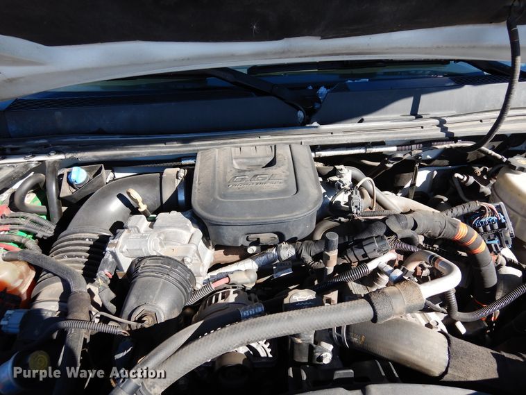 image for item DR1127 2013 GMC Sierra 3500HD  Crew Cab pickup truck