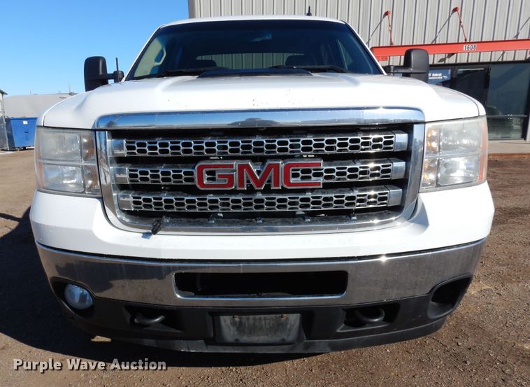 image for item DR1127 2013 GMC Sierra 3500HD  Crew Cab pickup truck