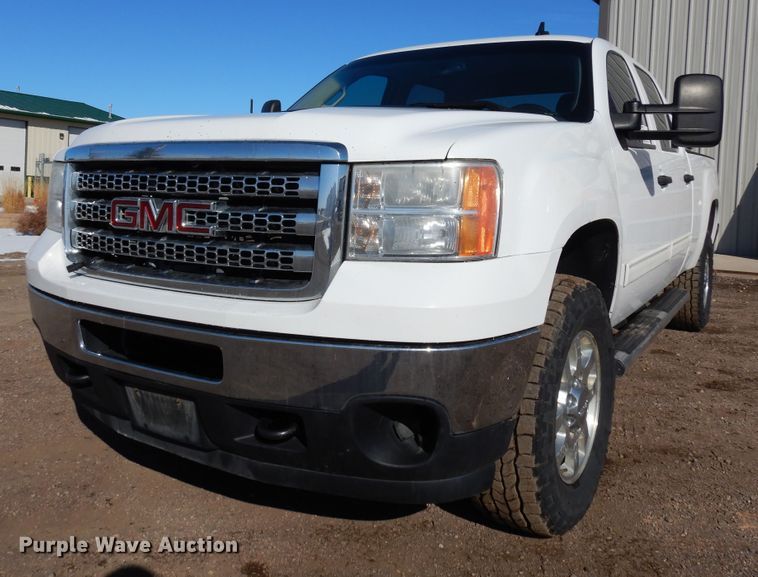 image for item DR1127 2013 GMC Sierra 3500HD  Crew Cab pickup truck