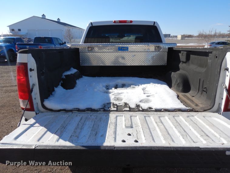 image for item DR1127 2013 GMC Sierra 3500HD  Crew Cab pickup truck