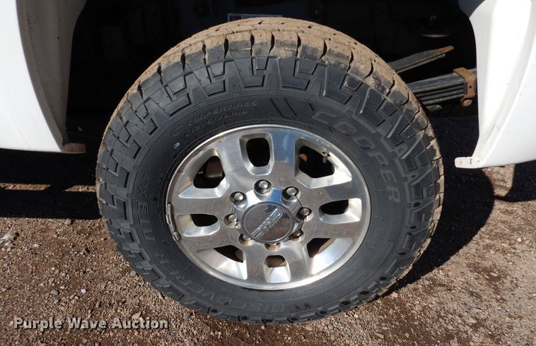 image for item DR1127 2013 GMC Sierra 3500HD  Crew Cab pickup truck