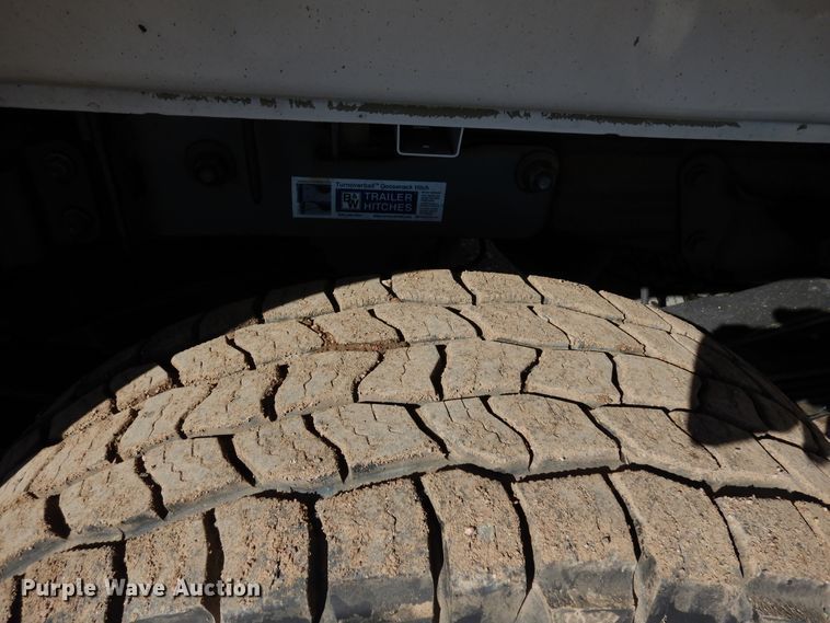 image for item DR1127 2013 GMC Sierra 3500HD  Crew Cab pickup truck