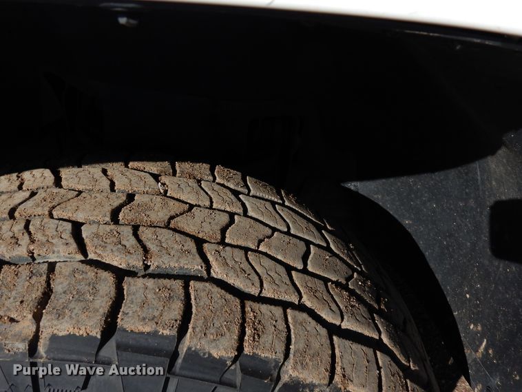 image for item DR1127 2013 GMC Sierra 3500HD  Crew Cab pickup truck