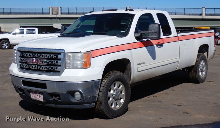 image for item DR1130 2013 GMC Sierra 3500HD  Ext. Cab pickup truck