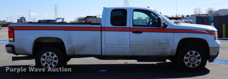 image for item DR1130 2013 GMC Sierra 3500HD  Ext. Cab pickup truck
