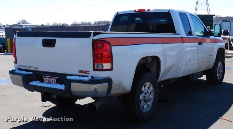 image for item DR1130 2013 GMC Sierra 3500HD  Ext. Cab pickup truck