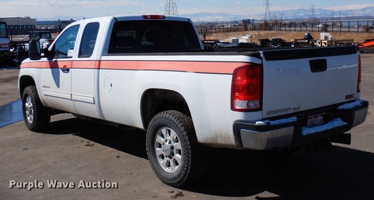 image for item DR1130 2013 GMC Sierra 3500HD  Ext. Cab pickup truck