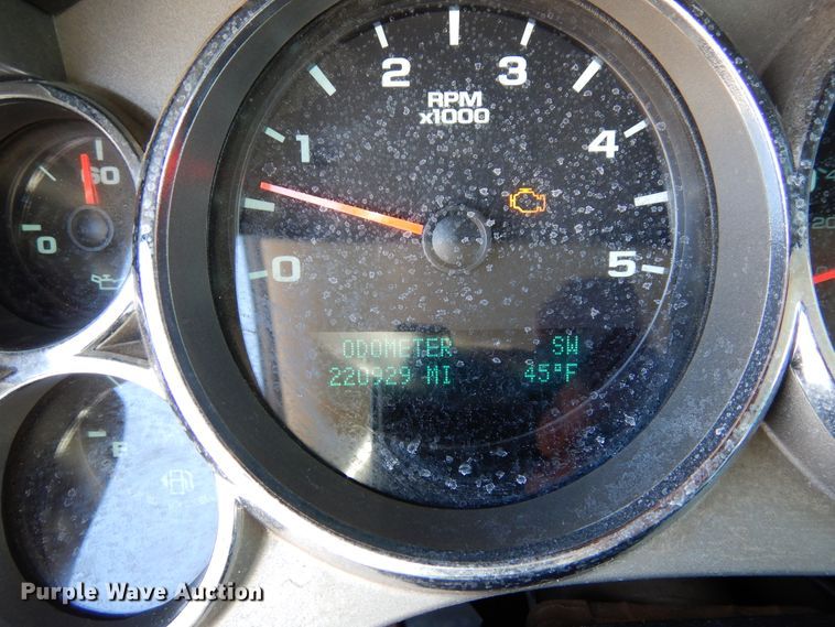 image for item DR1130 2013 GMC Sierra 3500HD  Ext. Cab pickup truck