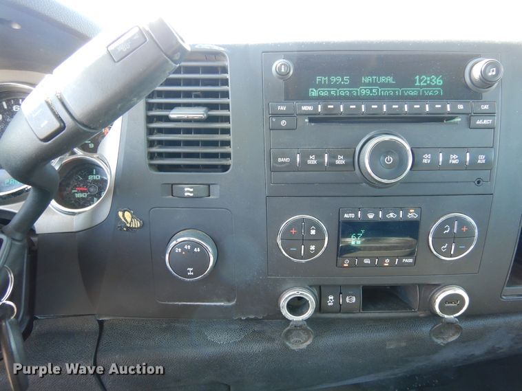 image for item DR1130 2013 GMC Sierra 3500HD  Ext. Cab pickup truck