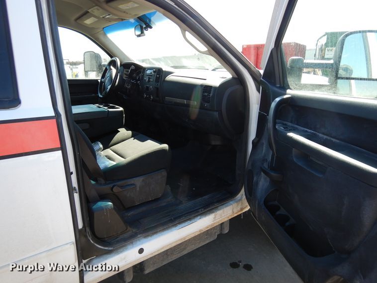 image for item DR1130 2013 GMC Sierra 3500HD  Ext. Cab pickup truck