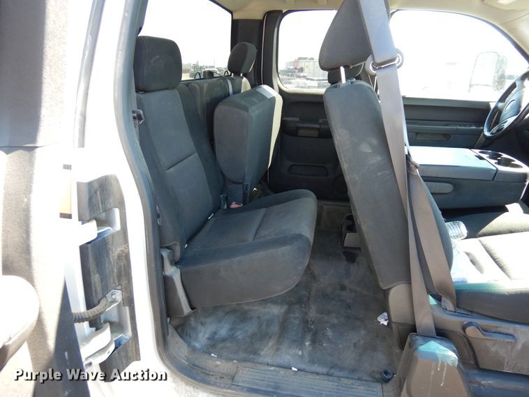 image for item DR1130 2013 GMC Sierra 3500HD  Ext. Cab pickup truck