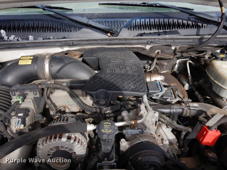 image for item DR1131 2006 GMC Sierra 3500HD  Ext. Cab flatbed pickup truck