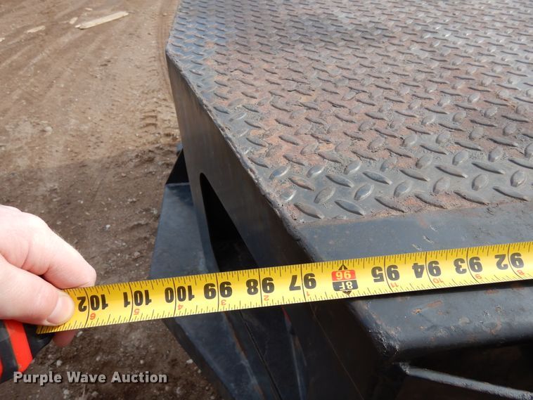 image for item DR1131 2006 GMC Sierra 3500HD  Ext. Cab flatbed pickup truck