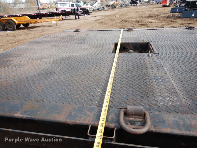 image for item DR1131 2006 GMC Sierra 3500HD  Ext. Cab flatbed pickup truck