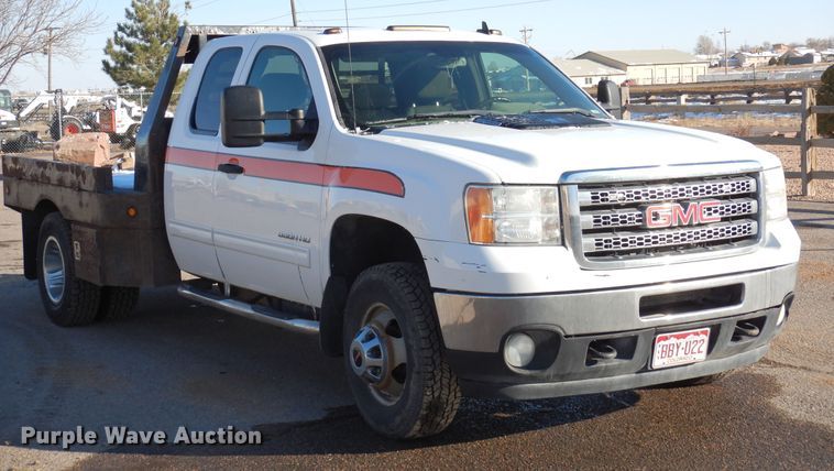 image for item DR1132 2012 GMC Sierra 3500HD  Ext. Cab flatbed pickup truck