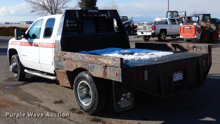 image for item DR1132 2012 GMC Sierra 3500HD  Ext. Cab flatbed pickup truck