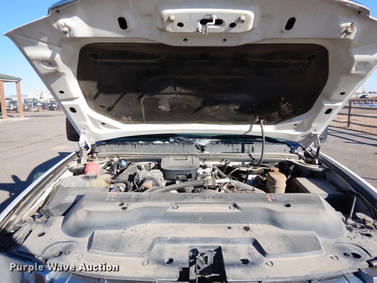 image for item DR1132 2012 GMC Sierra 3500HD  Ext. Cab flatbed pickup truck