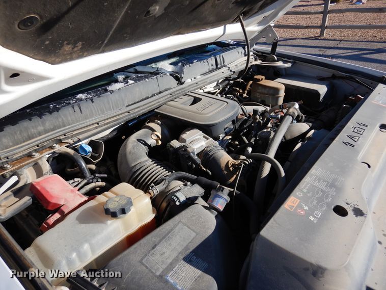 image for item DR1132 2012 GMC Sierra 3500HD  Ext. Cab flatbed pickup truck