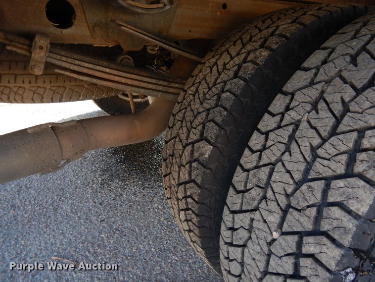 image for item DR1132 2012 GMC Sierra 3500HD  Ext. Cab flatbed pickup truck