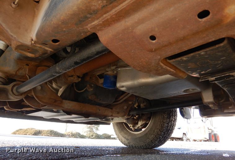 image for item DR1132 2012 GMC Sierra 3500HD  Ext. Cab flatbed pickup truck