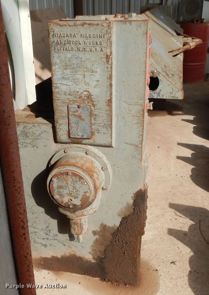 image for item ED9965 Niagara 38B  power squaring shears