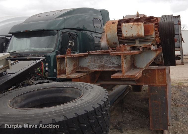 image for item ED9969 Pioneer Engineering  crusher