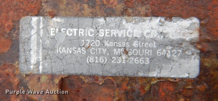 image for item ED9969 Pioneer Engineering  crusher