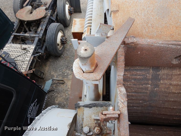 image for item ED9969 Pioneer Engineering  crusher