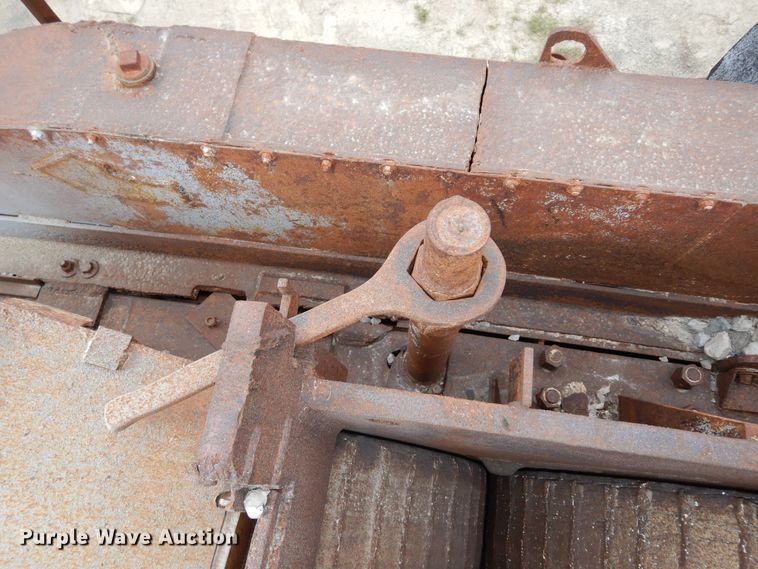 image for item ED9969 Pioneer Engineering  crusher