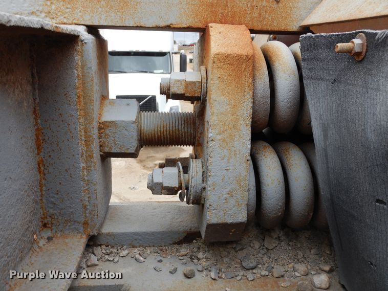 image for item ED9969 Pioneer Engineering  crusher