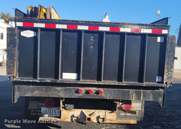 image for item GT9575 2008 Ford F550 Super Duty XL  Crew Cab flatbed truck