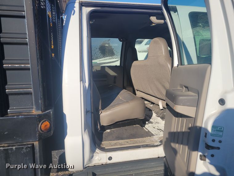 image for item GT9575 2008 Ford F550 Super Duty XL  Crew Cab flatbed truck