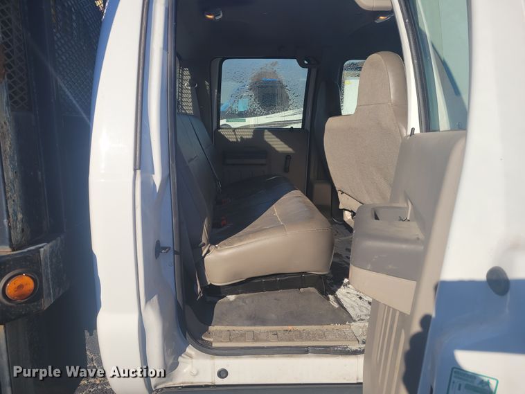image for item GT9575 2008 Ford F550 Super Duty XL  Crew Cab flatbed truck