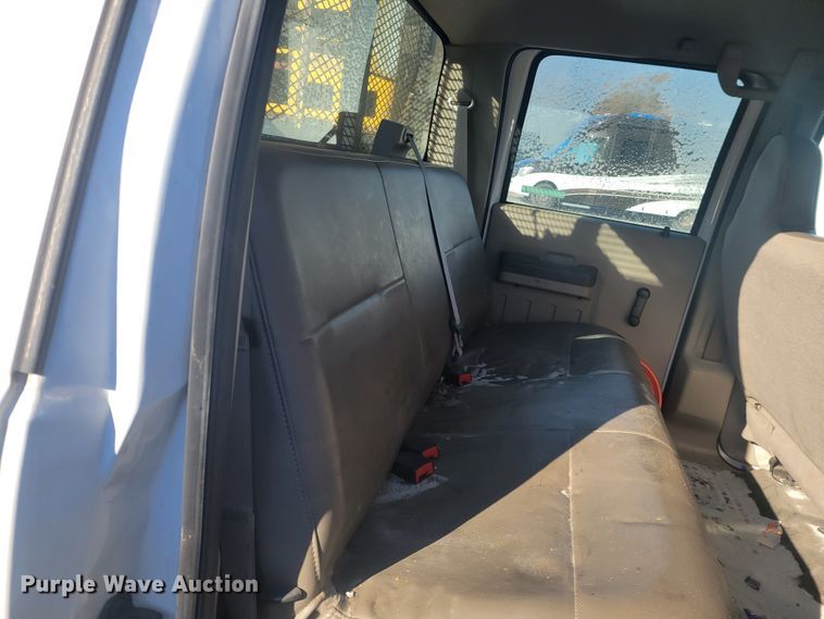 image for item GT9575 2008 Ford F550 Super Duty XL  Crew Cab flatbed truck