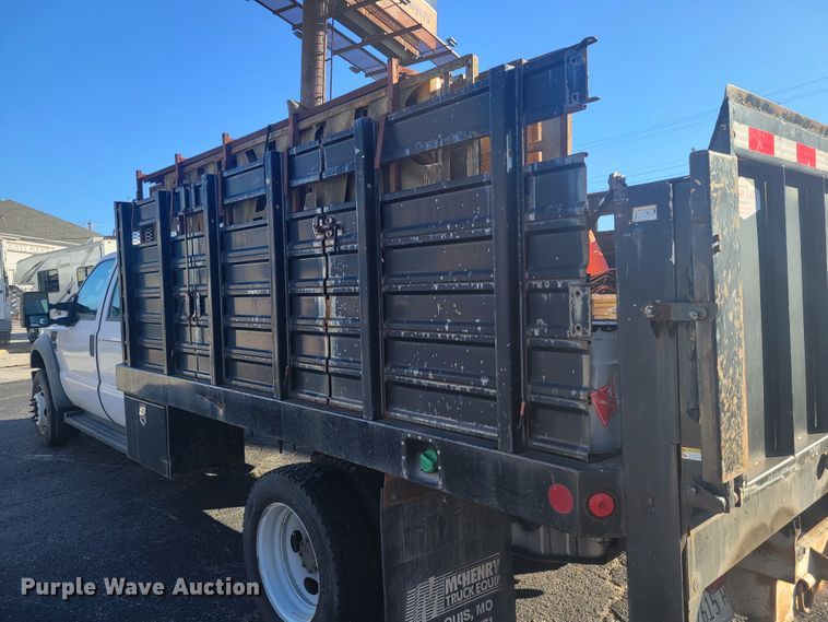image for item GT9575 2008 Ford F550 Super Duty XL  Crew Cab flatbed truck