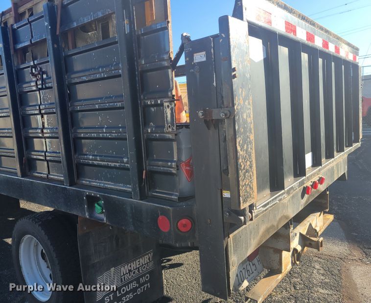 image for item GT9575 2008 Ford F550 Super Duty XL  Crew Cab flatbed truck