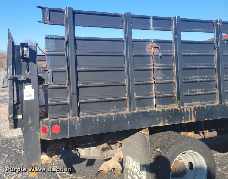 image for item GT9575 2008 Ford F550 Super Duty XL  Crew Cab flatbed truck