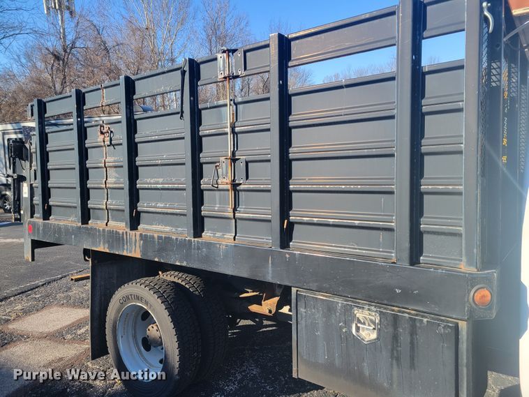 image for item GT9575 2008 Ford F550 Super Duty XL  Crew Cab flatbed truck