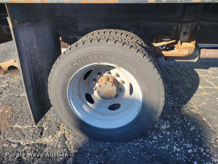 image for item GT9575 2008 Ford F550 Super Duty XL  Crew Cab flatbed truck