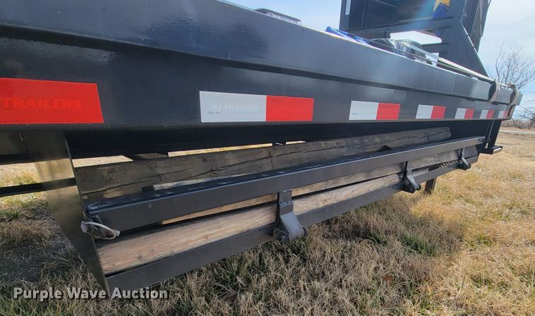 image for item HF9267 2020 PJ Trailer  equipment trailer