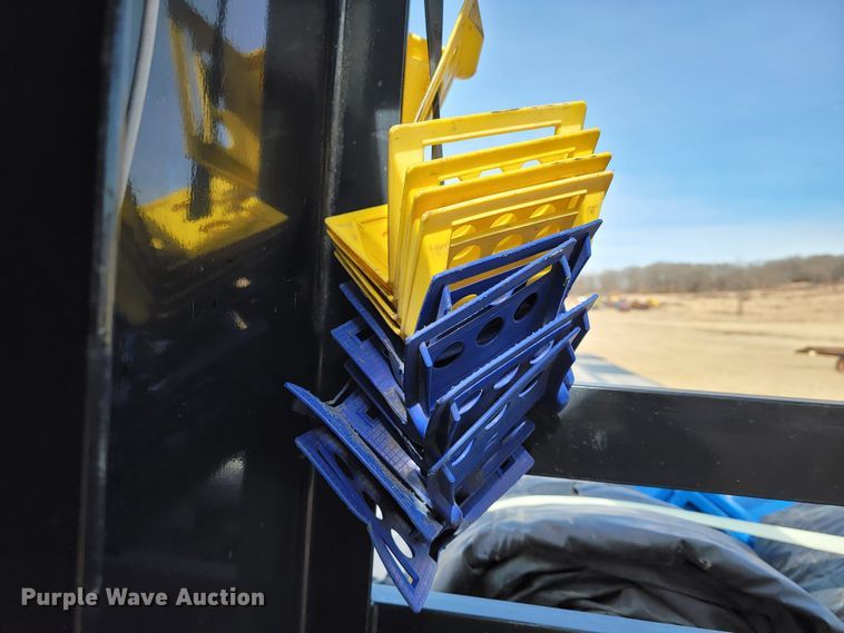 image for item HF9267 2020 PJ Trailer  equipment trailer