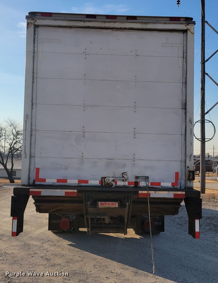 image for item HK9258 2005 Ford F750 Super Duty XLT  box truck